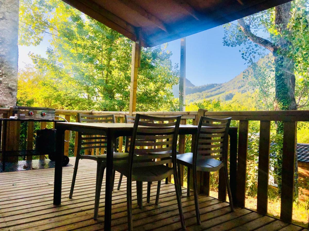 Les Chapelains Hotel Saillans  Екстериор снимка