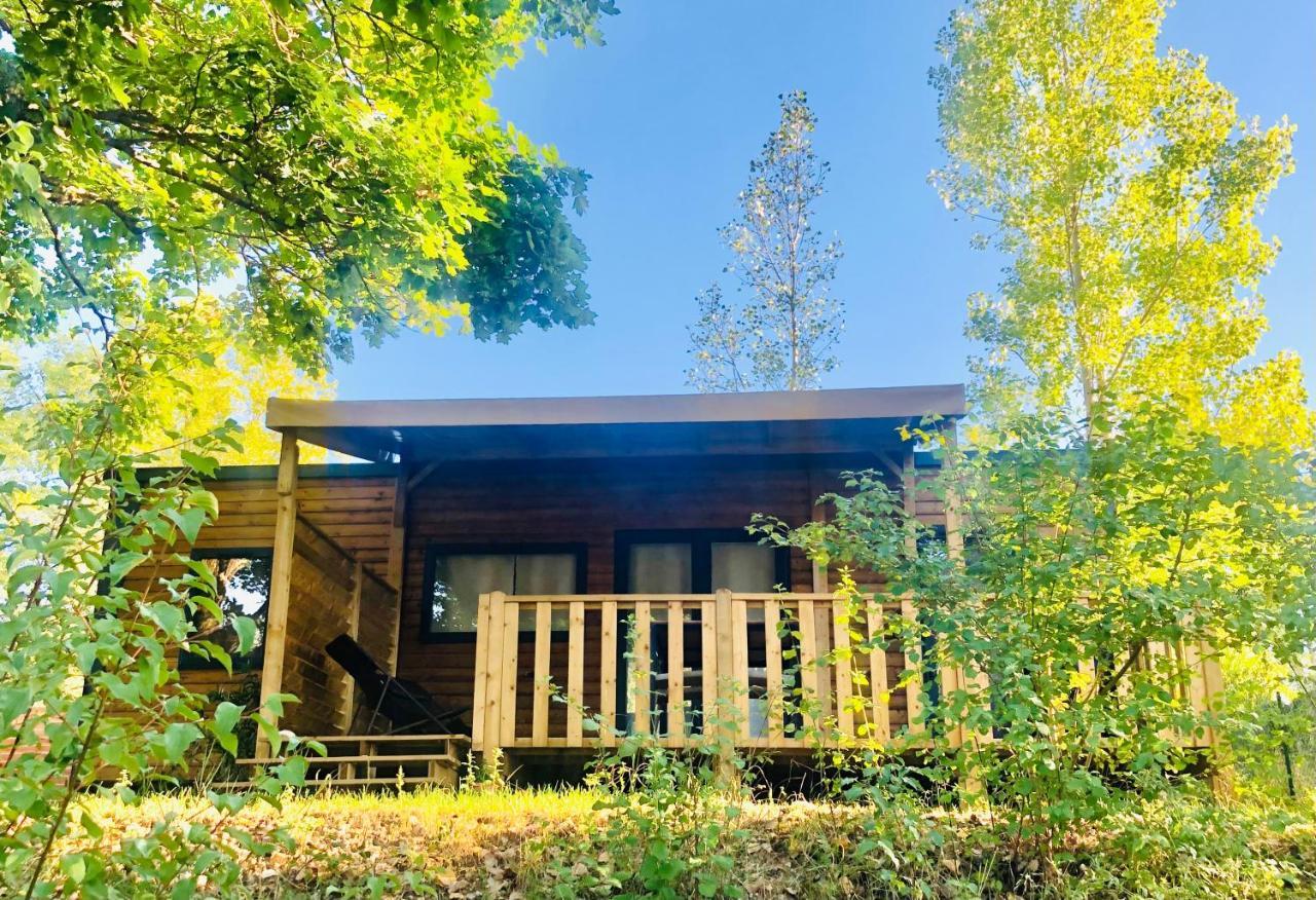 Les Chapelains Hotel Saillans  Екстериор снимка